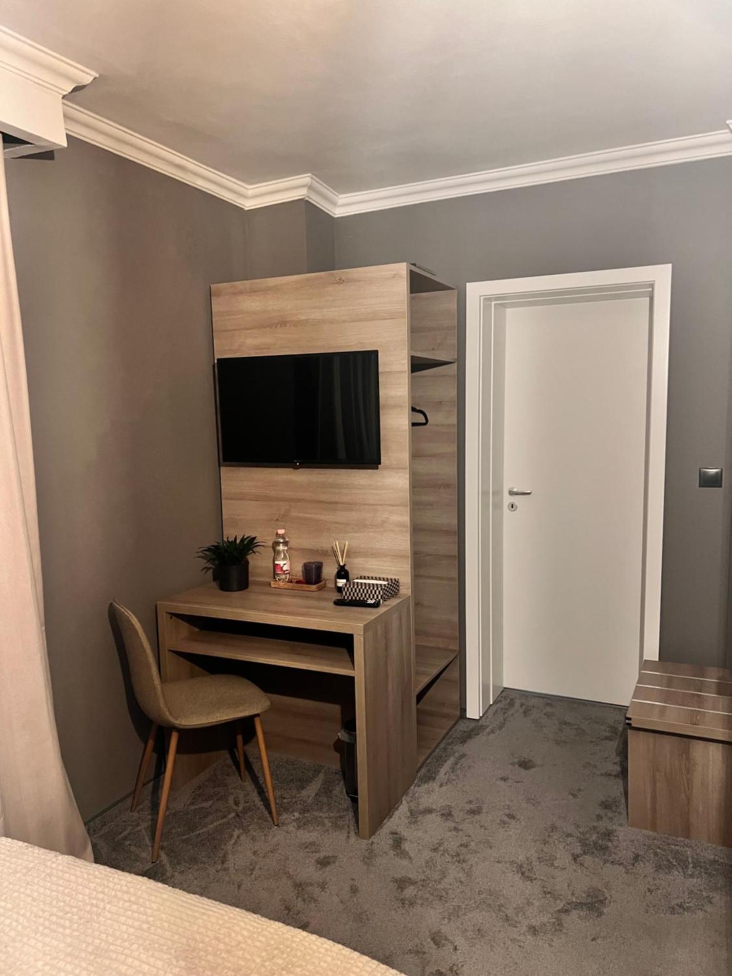 Hotel Coco Timisoara Bagian luar foto